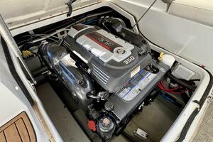 24ft Crownline Yacht For Sale