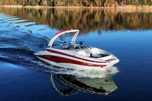 24ft Crownline Yacht For Sale