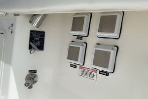 Boomer 35ft Boston Whaler Yacht For Sale