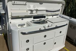 35ft Boston Whaler Yacht For Sale