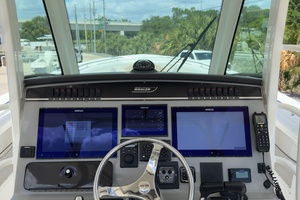 Boomer 35ft Boston Whaler Yacht For Sale