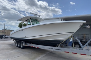 Boomer 35ft Boston Whaler Yacht For Sale