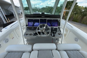 Boomer 35ft Boston Whaler Yacht For Sale