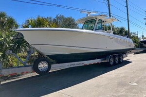 35ft Boston Whaler Yacht For Sale