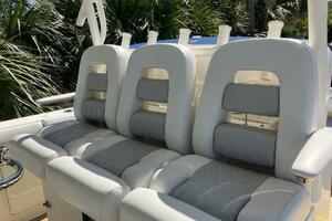 35ft Boston Whaler Yacht For Sale