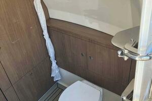 35ft Boston Whaler Yacht For Sale