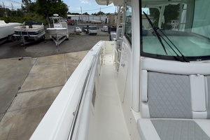 Boomer 35ft Boston Whaler Yacht For Sale