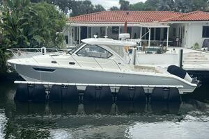 AUDACIOUS 34ft Pursuit Yacht For Sale