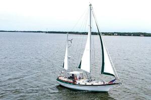 Scotch Bonnet 42ft Bluewater Yachts Yacht For Sale