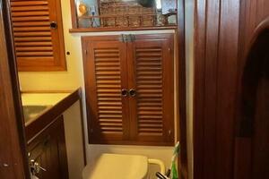 Scotch Bonnet 42ft Bluewater Yachts Yacht For Sale