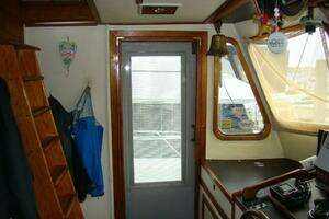 1991 Custom Trawler thumbnail 28