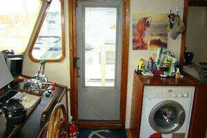 1991 Custom Trawler thumbnail 29