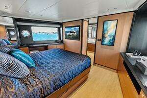 2025 Absolute 75 Navetta thumbnail 25