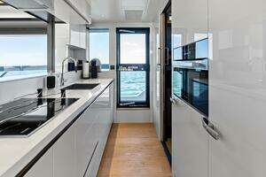 2025 Absolute 75 Navetta thumbnail 11