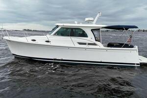 32ft Back Cove Yacht For Sale