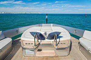 2023 Pershing GTX Motoryacht thumbnail 37