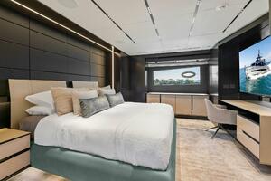 Caffeine 116ft Pershing Yacht For Sale