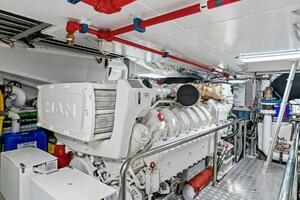 Caffeine 116ft Pershing Yacht For Sale