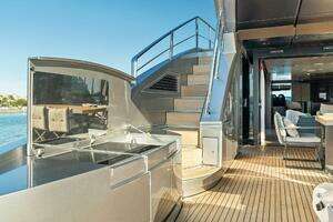 2023 Pershing GTX Motoryacht thumbnail 54