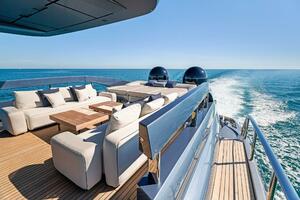 Caffeine 116ft Pershing Yacht For Sale