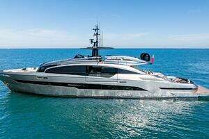 2023 Pershing GTX Motoryacht thumbnail 11