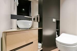 Caffeine 116ft Pershing Yacht For Sale