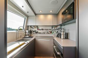 Caffeine 116ft Pershing Yacht For Sale
