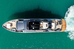 2023 Pershing GTX Motoryacht thumbnail 9