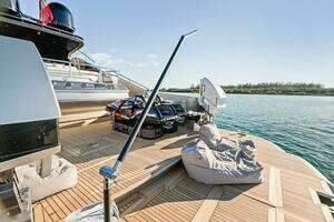 2023 Pershing GTX Motoryacht thumbnail 47