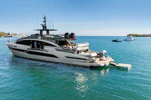 2023 Pershing GTX Motoryacht thumbnail 17