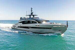 2023 Pershing GTX Motoryacht thumbnail 1