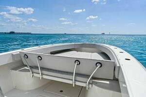 2015 Bahama 41 thumbnail 25