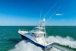 2006 Cabo 45 Express thumbnail 2