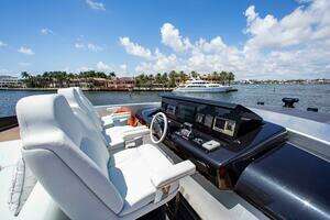 2014 Riva Mythos thumbnail 14