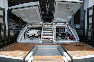 2014 Riva Mythos thumbnail 17