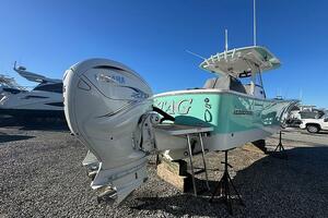 Temp Tag 31ft Regulator Yacht For Sale