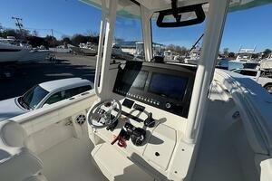 Temp Tag 31ft Regulator Yacht For Sale