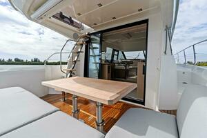 2024 42 Prestige Flybridge - Cockpit