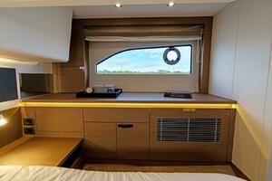 2024 42 Prestige Flybridge - Master Stateroom