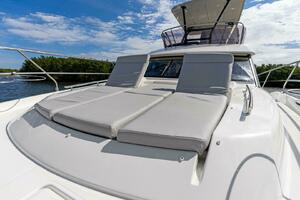 2024 42 Prestige Flybridge - Foredeck