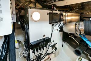 2024 42 Prestige Flybridge - Engine Room