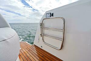 2024 42 Prestige Flybridge - Transom