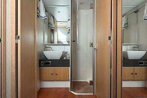 2015 Fairline Squadron 42 thumbnail 30