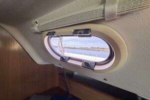 2010 Catalina 309 thumbnail 37