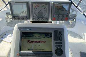2010 Catalina 309 thumbnail 8