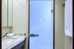 Viking  92 SPECULATOR - Twin Guest Stateroom Ensuite Head