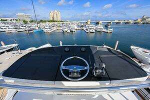 2017 Viking 92 Enclosed Bridge thumbnail 7