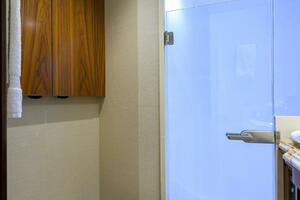 Viking  92 SPECULATOR - Guest Stateroom Ensuite Head