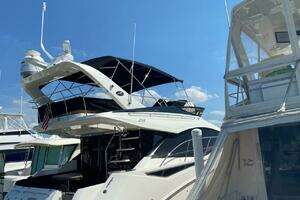 2017 Sea Ray 51 Fly thumbnail 3
