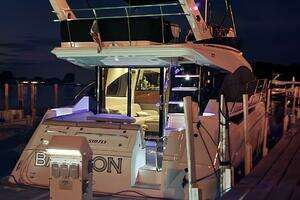 2017 Sea Ray 51 Fly thumbnail 4